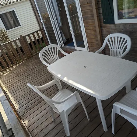 Mobil Confort 4 Places Campingplatz *